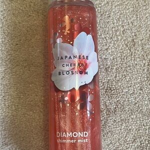 Bath & Body Works Japanese Cherry Blossom Diamond Shimmer Mist - Red